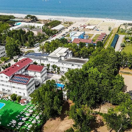 Color Green Village Cesenatico Family Ngoại thất bức ảnh