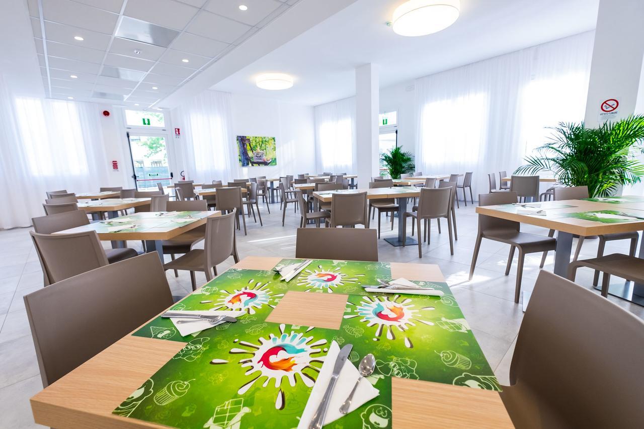 Color Green Village Cesenatico Family Ngoại thất bức ảnh